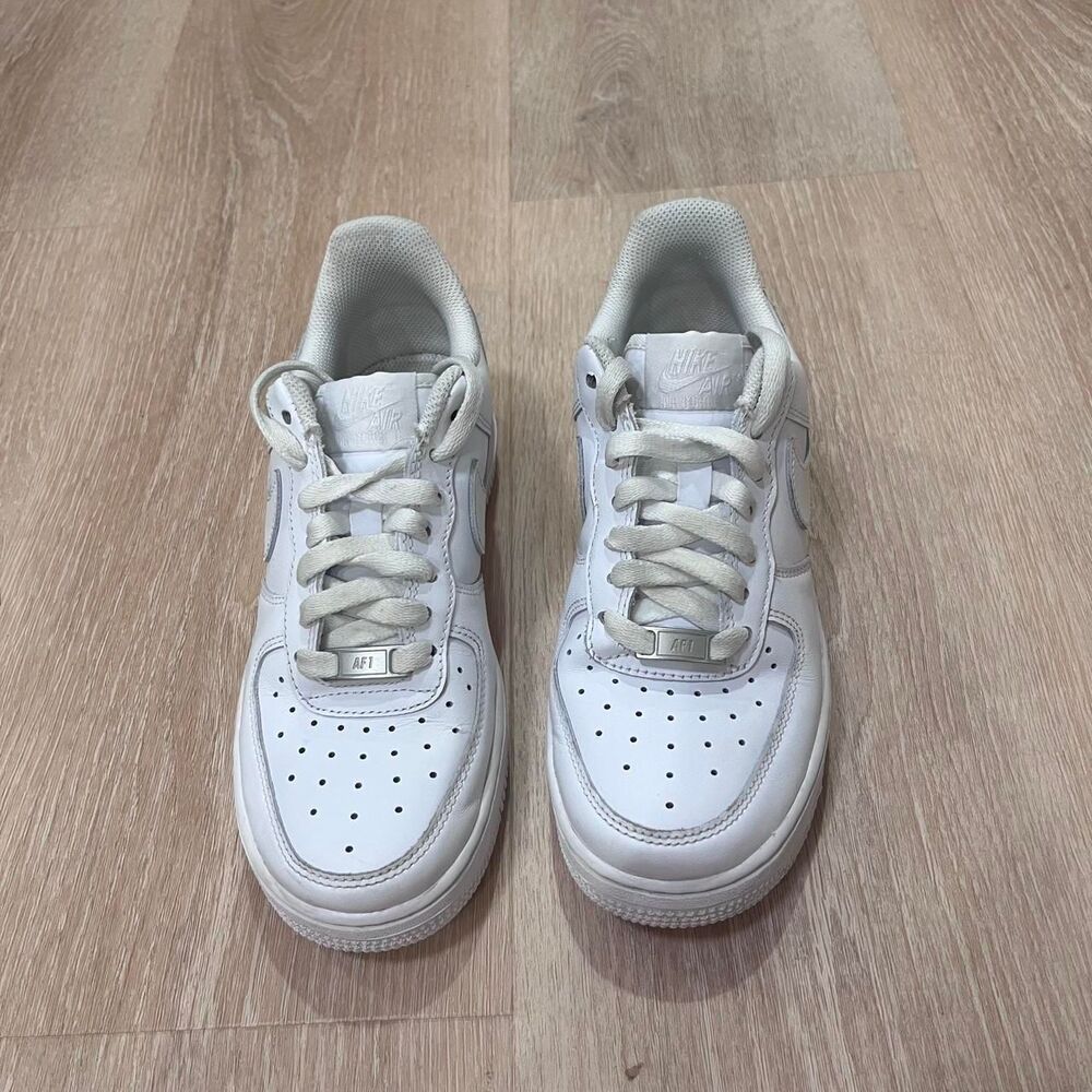 Nike Women's White Trainers